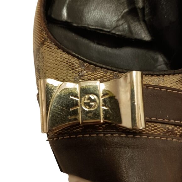 Rare Gucci GG Pumps Heels Sz 6 B BRASS GOLD BOWS Crystal Coated Canvas Classic - Picture 2 of 16